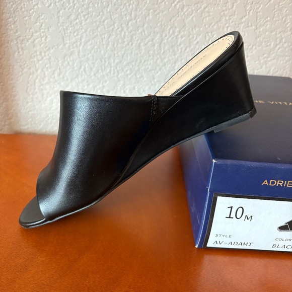 Adrienne Vittadini Adami Black Wedge Sandal, Size 10 - Picture 6 of 10